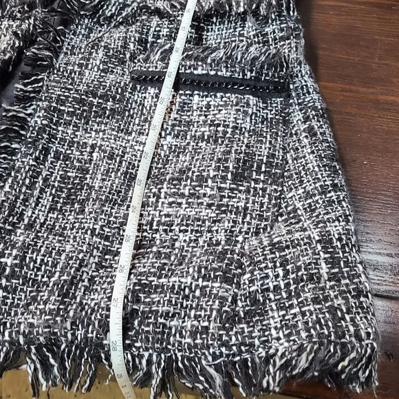 Light Tweed Blazer - Picture 2 of 12